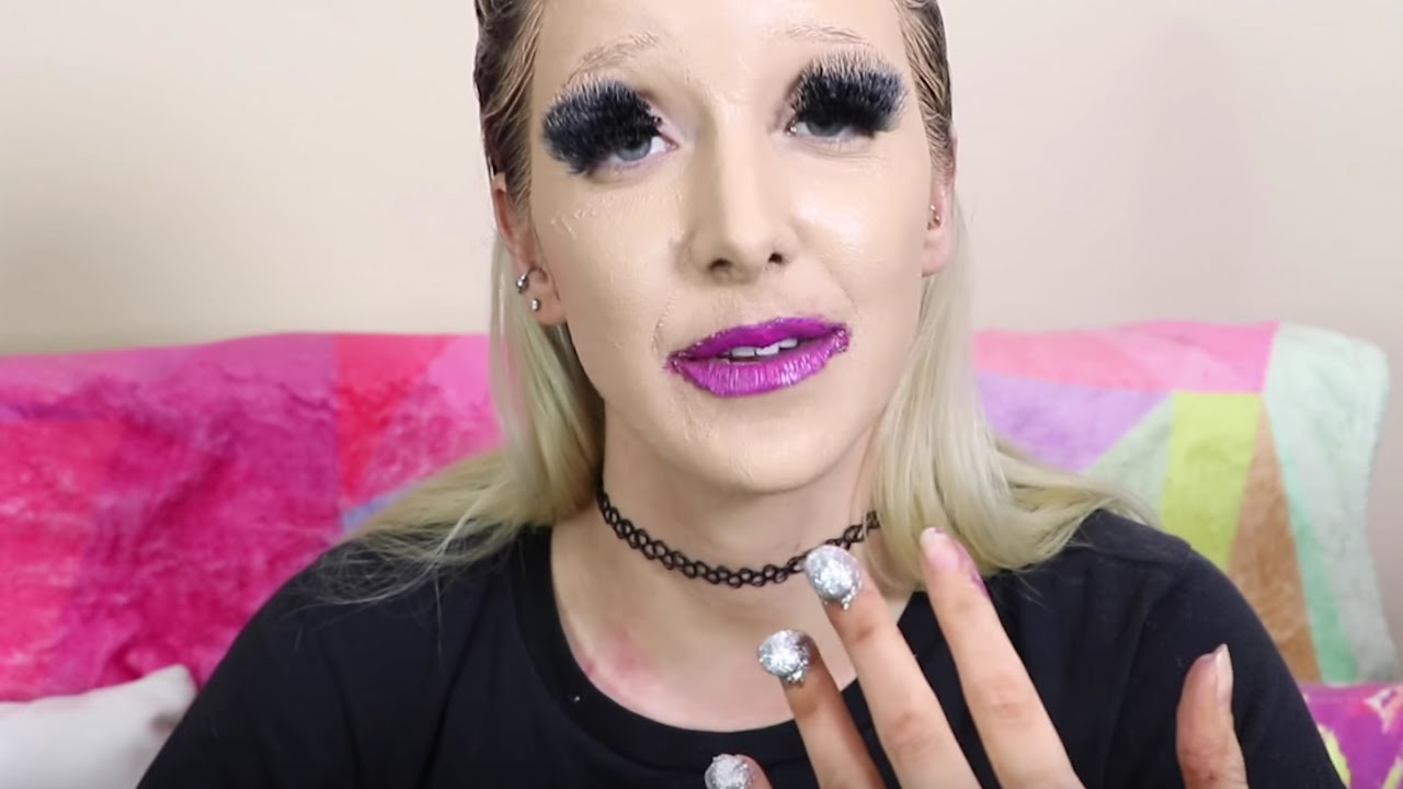 Jenna Marbles Put On 100 COATS OF MAKEUP?? | What's Trending Now