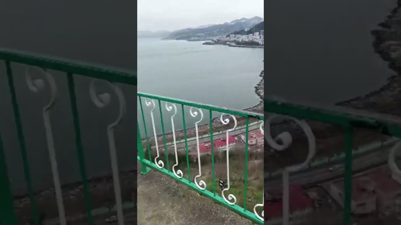 Sakin yağmurlu bir günde Giresun kalesinde gezinti