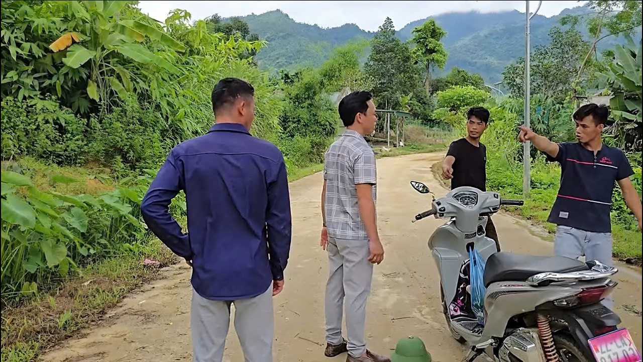 Bao helped Tim when he got into trouble with some old friends.