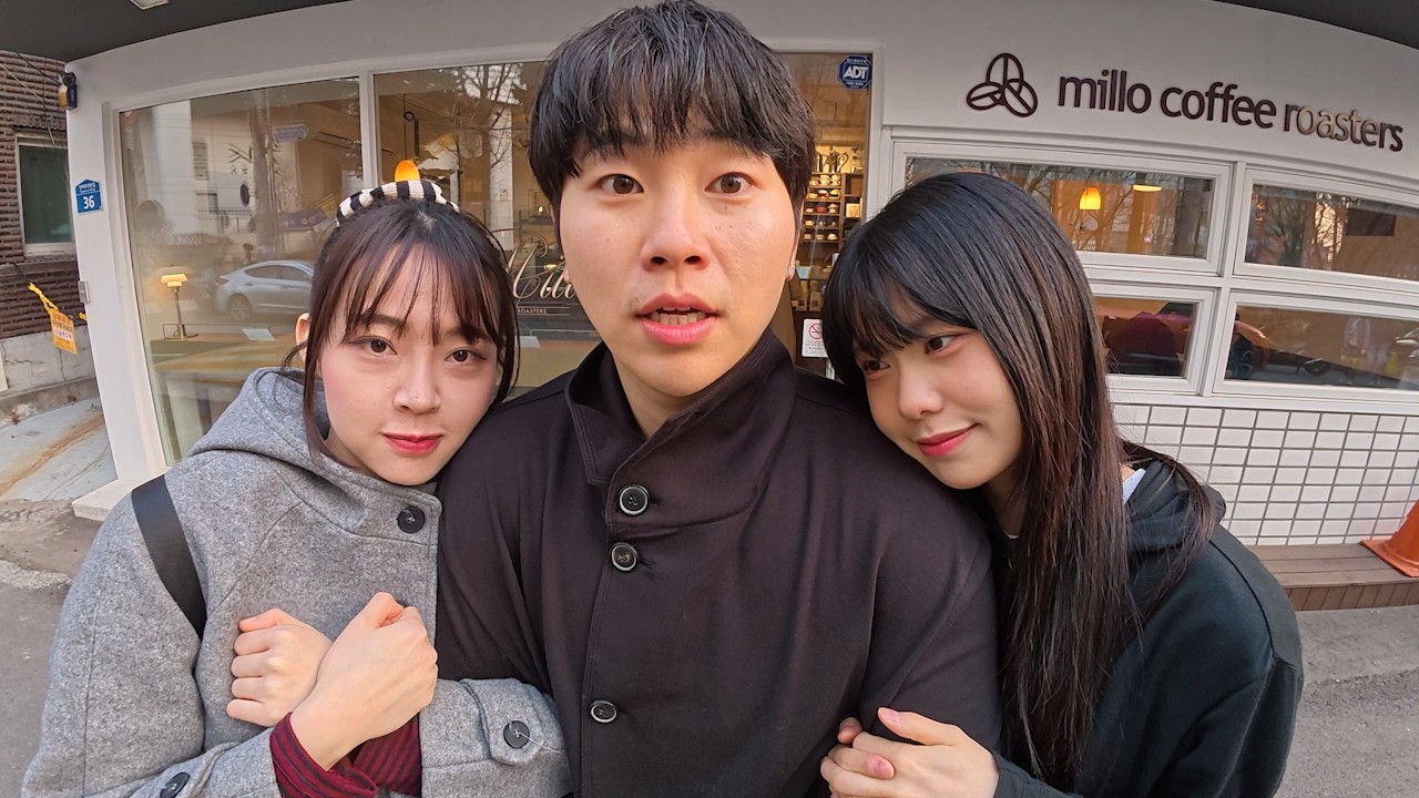 전썸녀 vs 현여친...결국 같이 만났습니다.