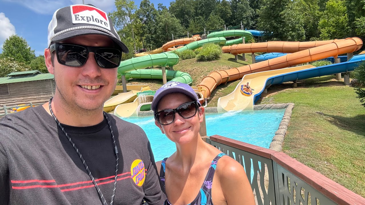 This Is Splash Country! Dollywood Water Park Tour ~ Enjoying The Lazy River & Goin Down Slides! 