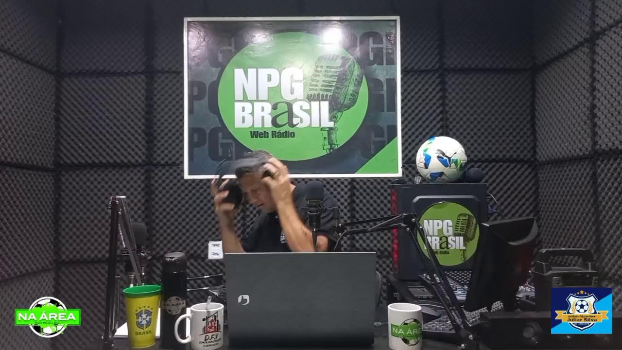 NA ÁREA COM PAULO GOL