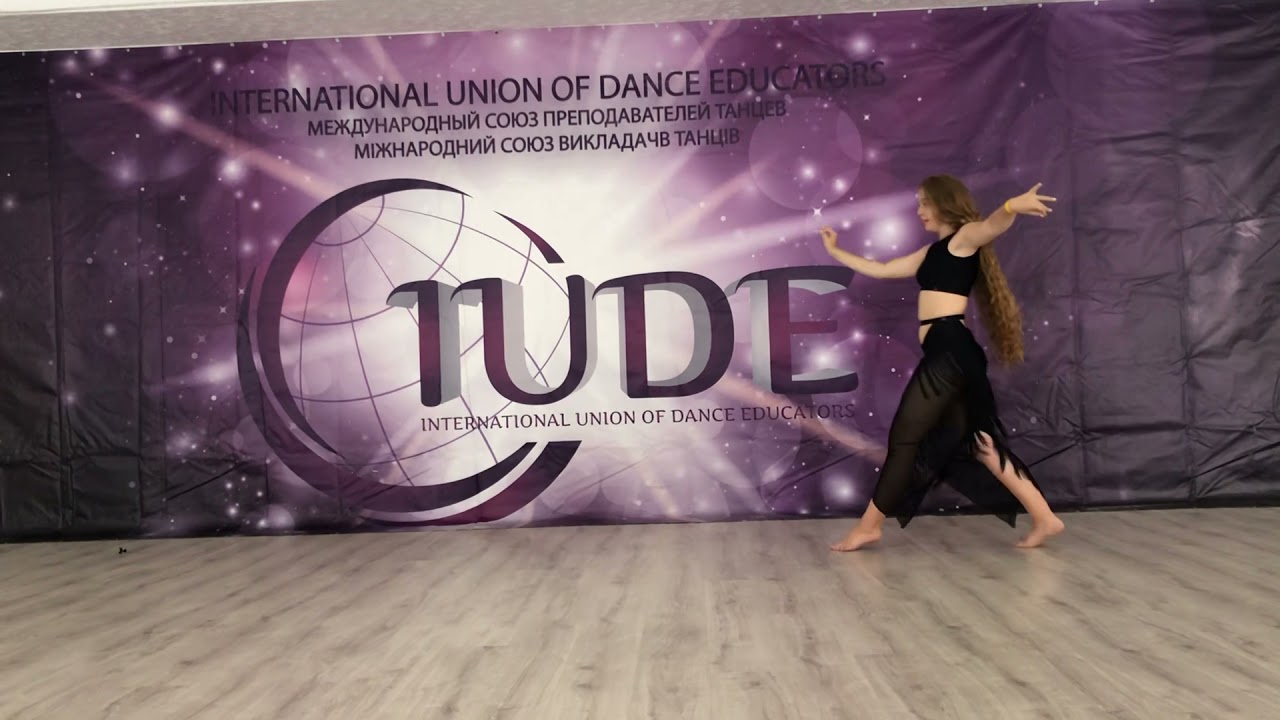 Workshop &ldquo; Mejance&rdquo; by professional bellydancer Olha Zadorozhna.