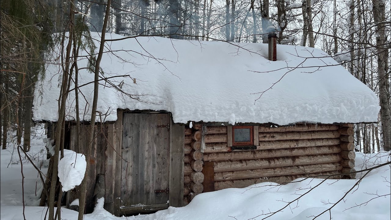 ПРАЗДНУЮ МАСЛЕНИЦУ В ТАЕЖНОЙ ИЗБЕ, ГРЕЮСЬ В БАНЕ И ЖАРЮ БЛИНЫ 