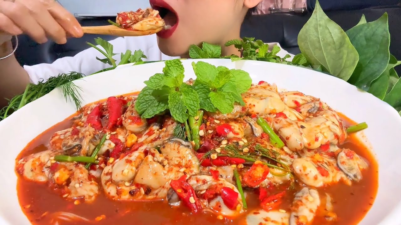 Thaifood ASMR ตำหอยนางรม ปลาร้าขนมจีน Oyster salad,fermented fish,Khanom Jeen MUKBANG show
