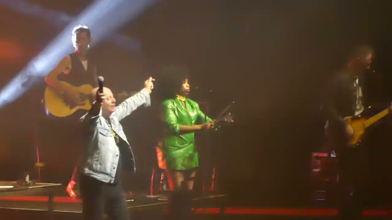 Simple Minds - New Gold Dream (81-82-83-84) - live @ Hallenstadion in Zurich 14.05.2022