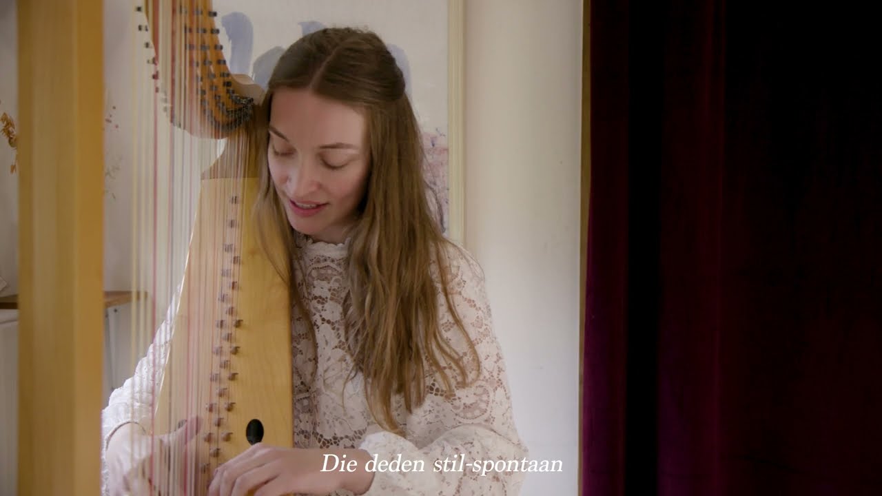 Solo Italian triple harp : Between Words by Lise Vandersmissen