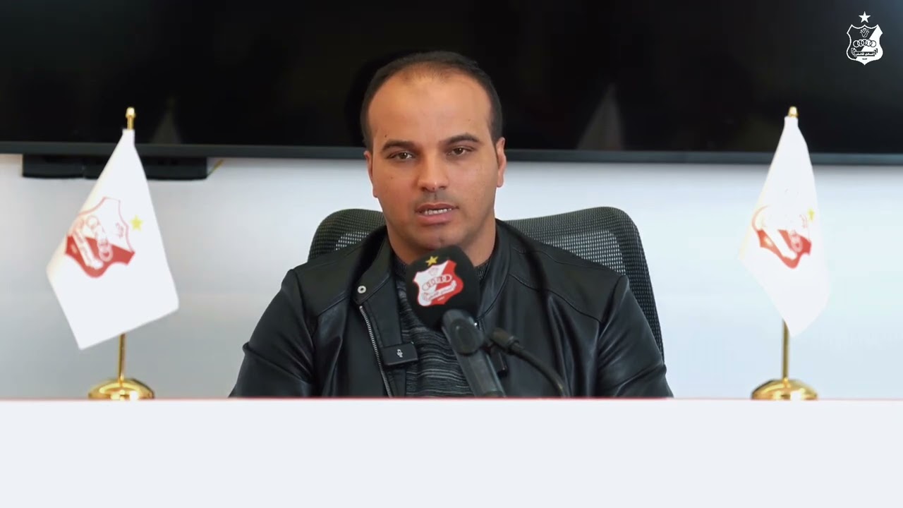 إيجازًا صحفيًا حول آخر المستجدات بالنادي للكابتن معتز بن عامر نائب رئيس مجلس الإدارة