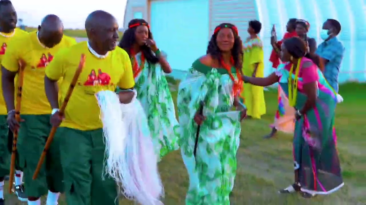 Nyajuok Dolouth & Moses Dang Gatluak  traditional wedding entrance 😍 2023.