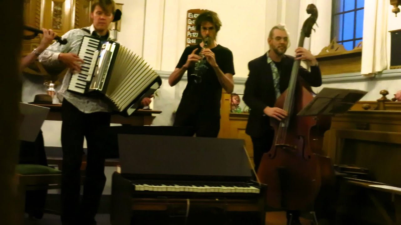 Klezmerband Sidaro speelt Odessa Bulgar