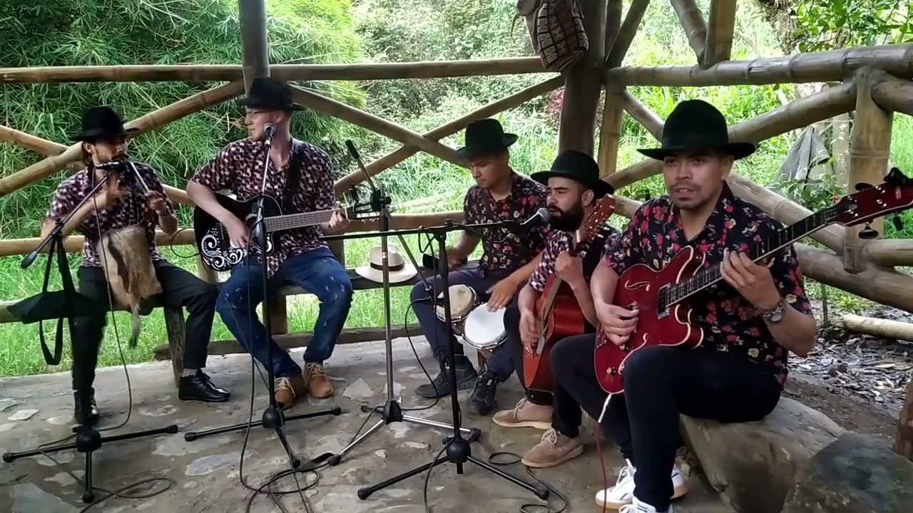 El toma traguito - Los Milindrinos
