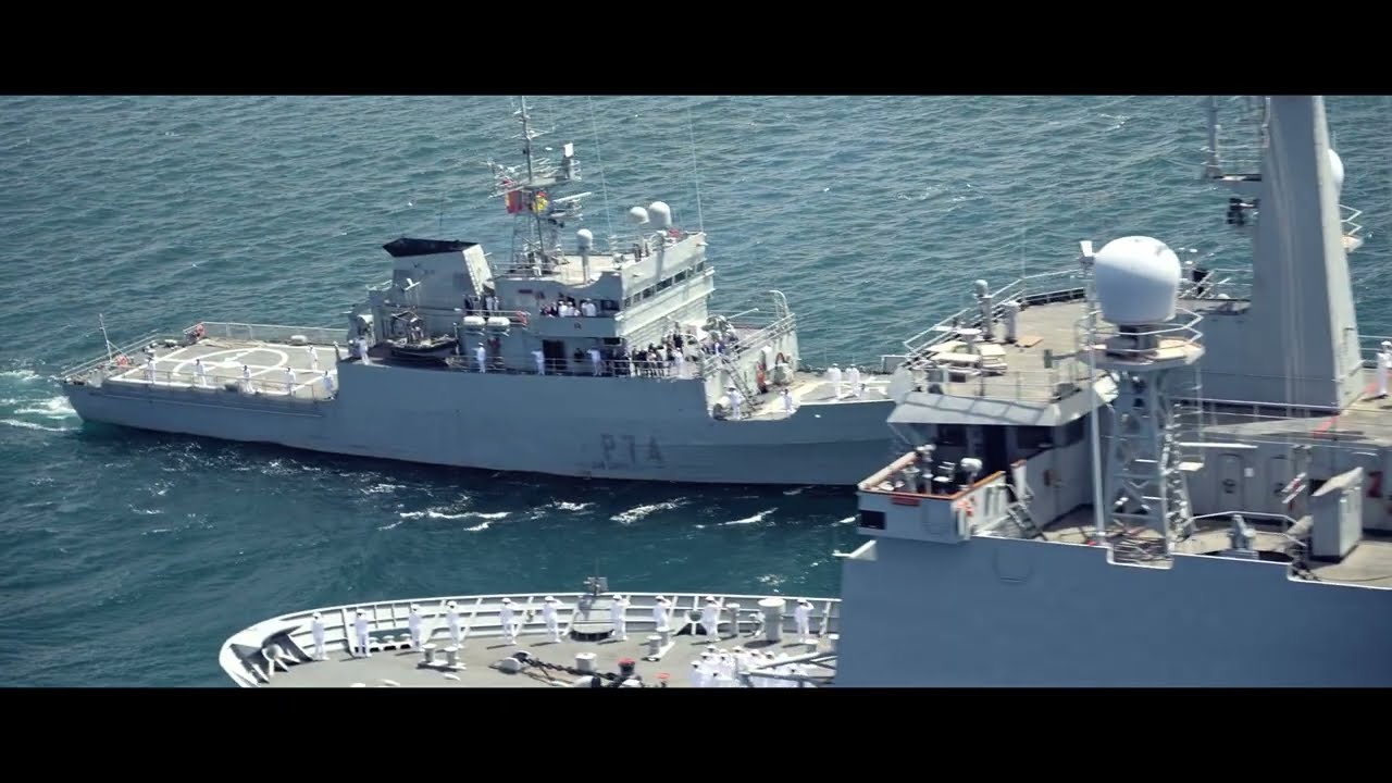 Revista Naval del Día de las Fuerzas Armadas 2024