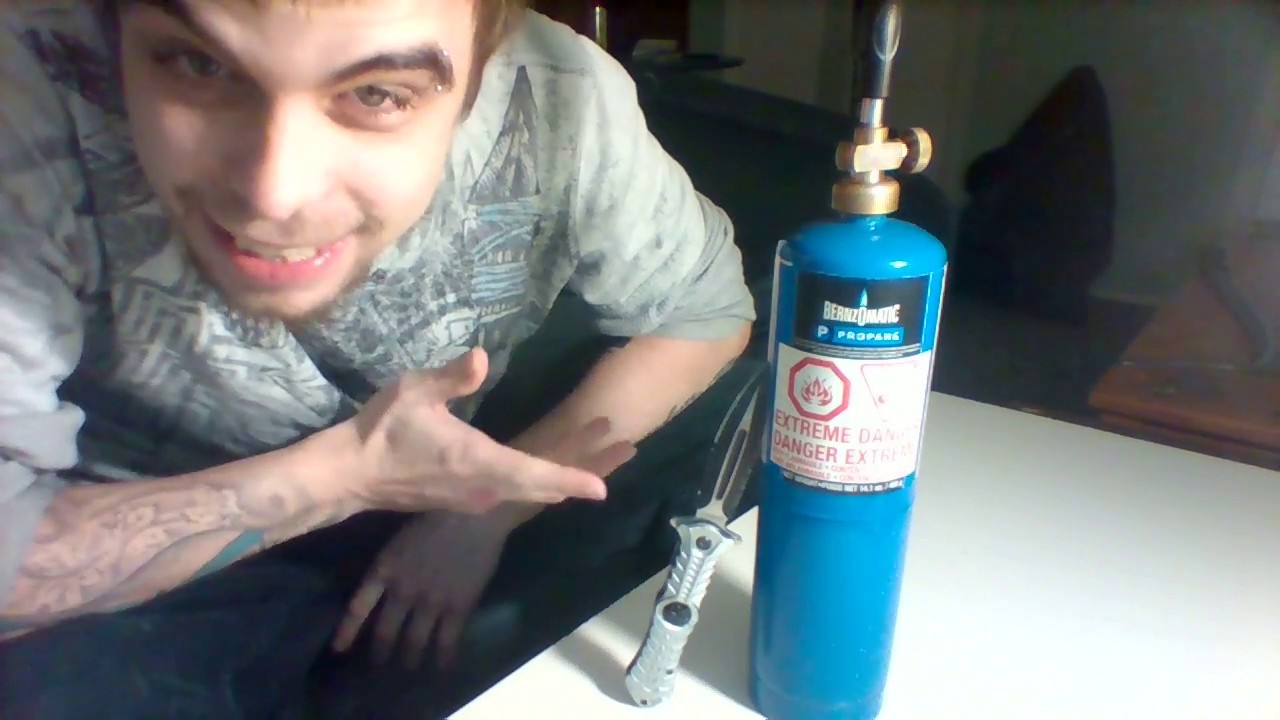 1000 DEGREE Knife Game