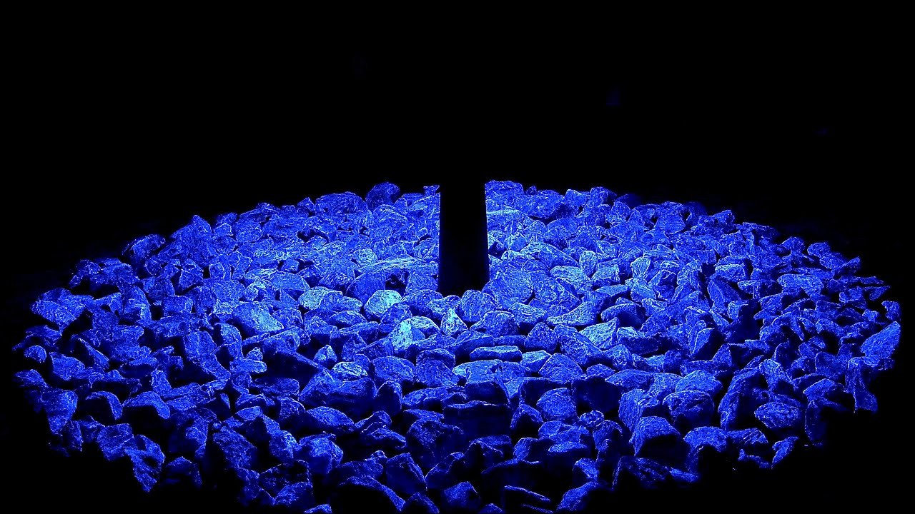 LEVENSLICHT Tijdelijke Holocaust-monument van Daan Roosegaarde te zien bij HAZART in Soest