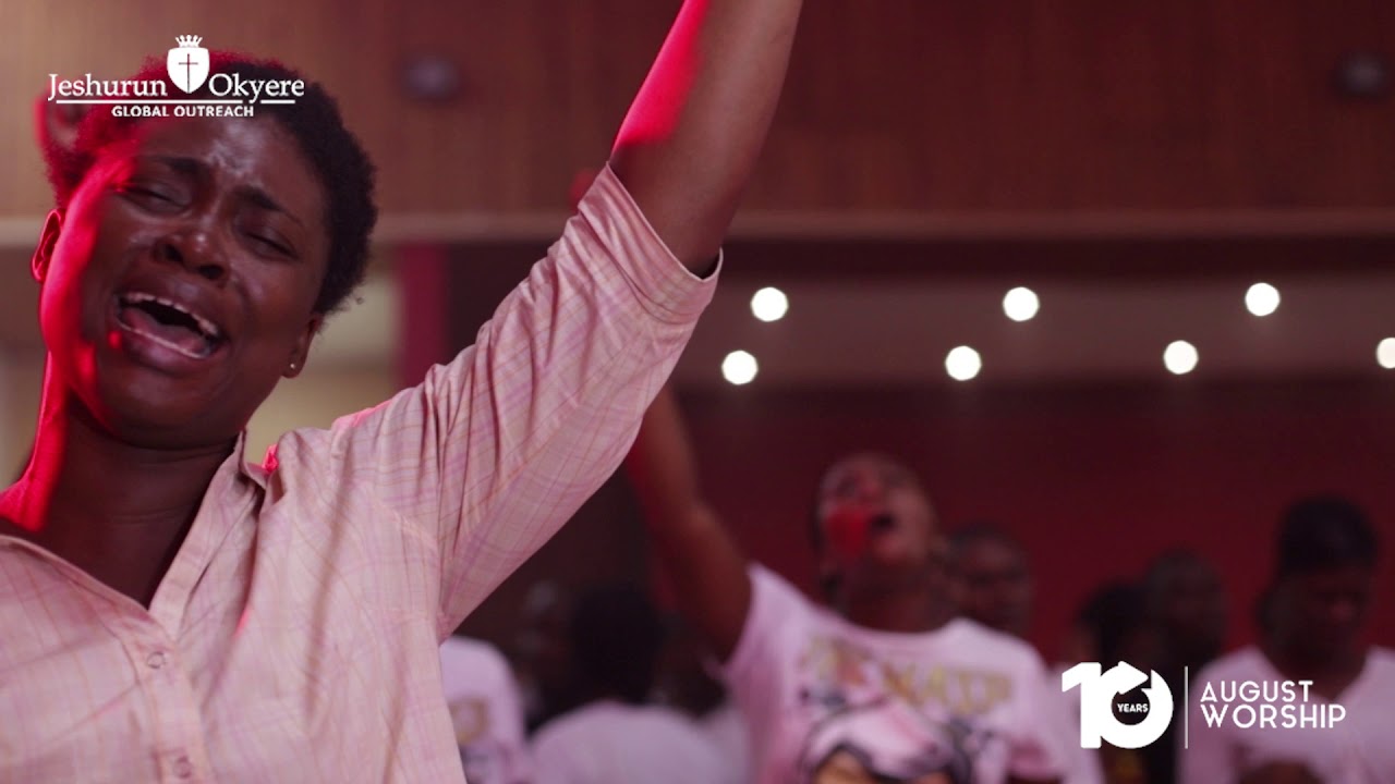 WOW! What an Atmosphere of Worship With EFE GRACE @ FRIDAY NIGHT LIVE