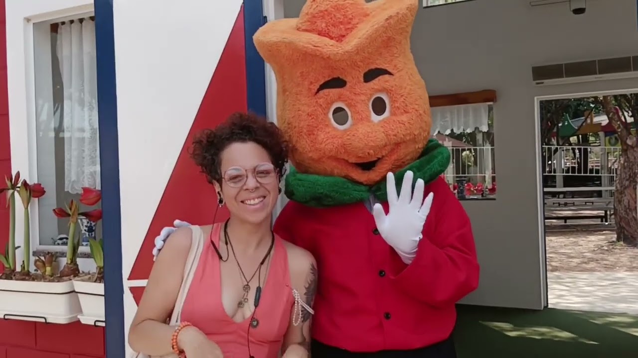 1 Episódio: Visitando Holambra ~ A Cidade das Flores - [ SustentArte + Canal Steampunk ]