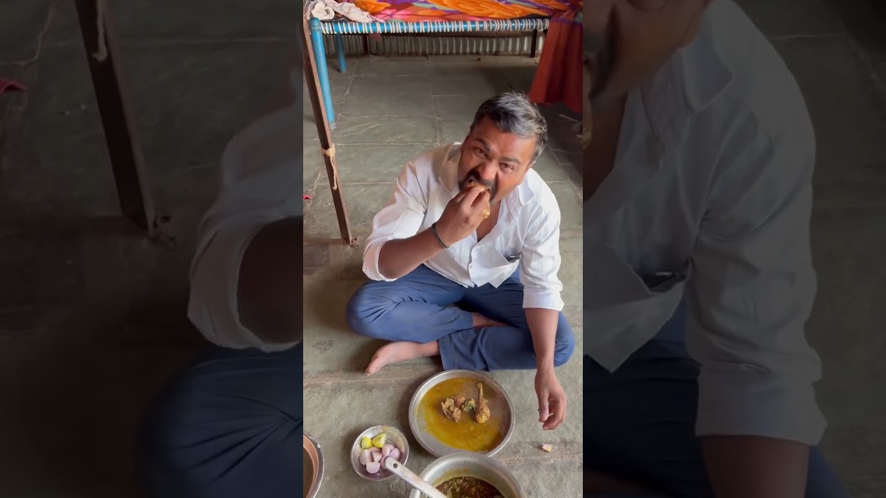 या चिकन खायला #comedy #viral #funny #youtube #vlog #viralvideo #food #foodie #chicken #foodvideos