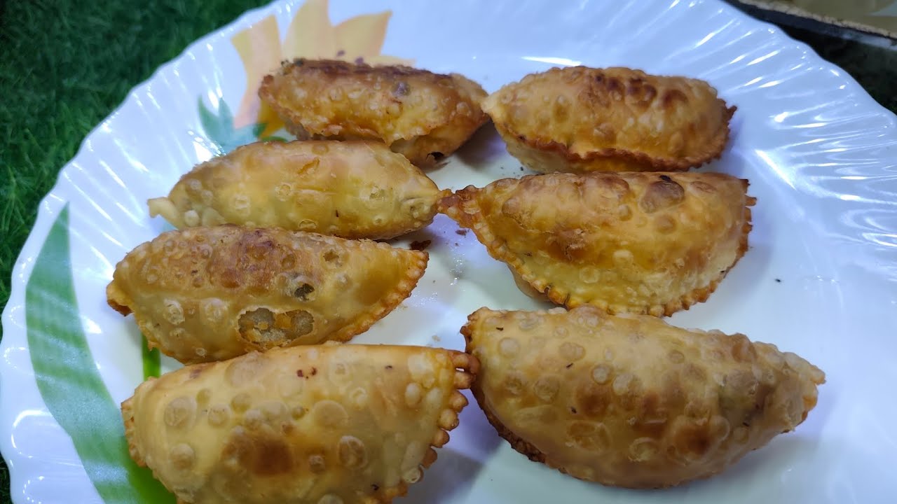 Chicken Keema cheese samosa recipe Ramzan series Part 18.