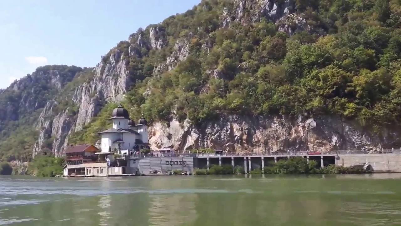 cazanele dunarii si cascada bigar