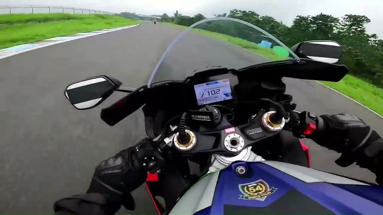 APRILIA RSV4 2023 FIRST TIME ON TRACK