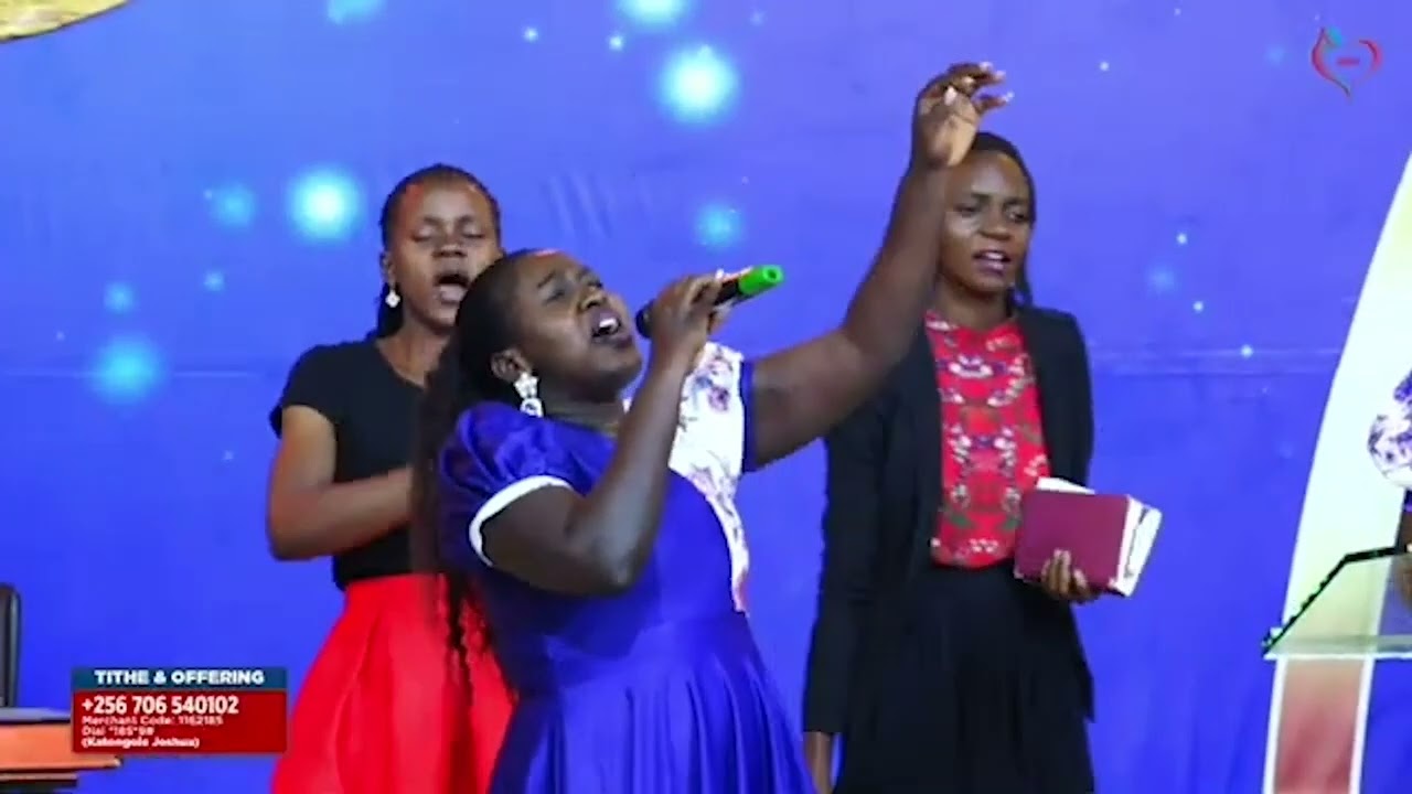 Nakusinza Nga Mukama with Jackie Adams
