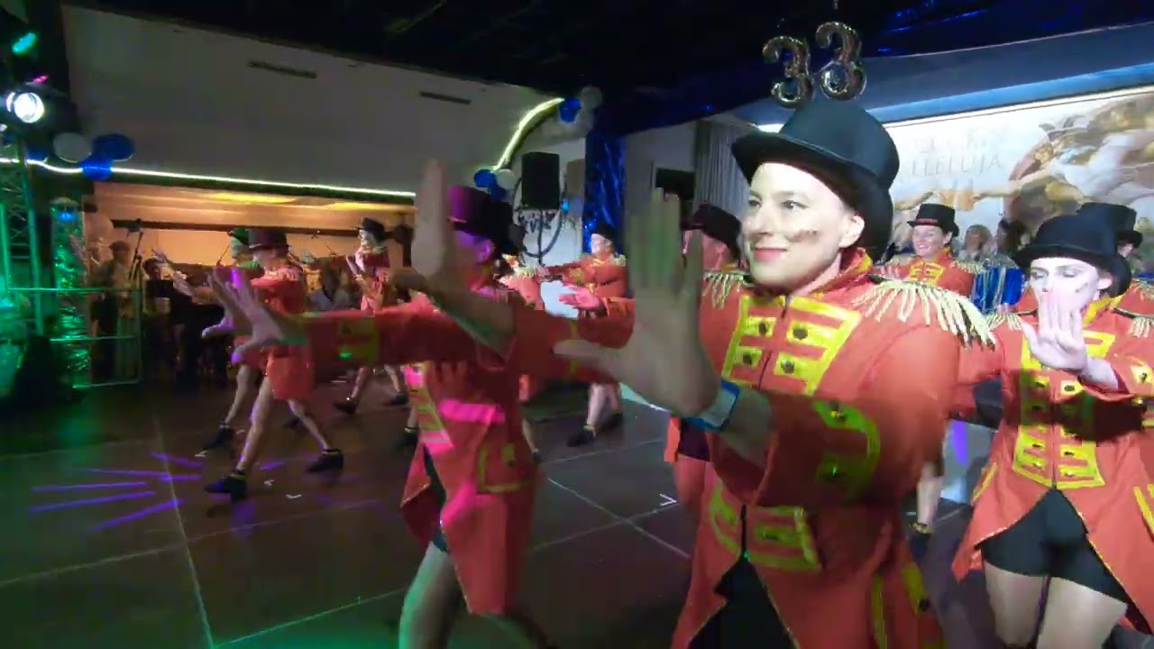 Dress Up Sisters Steinhagen bei der KVSL Prunksitzung in Harsewinkel 2024