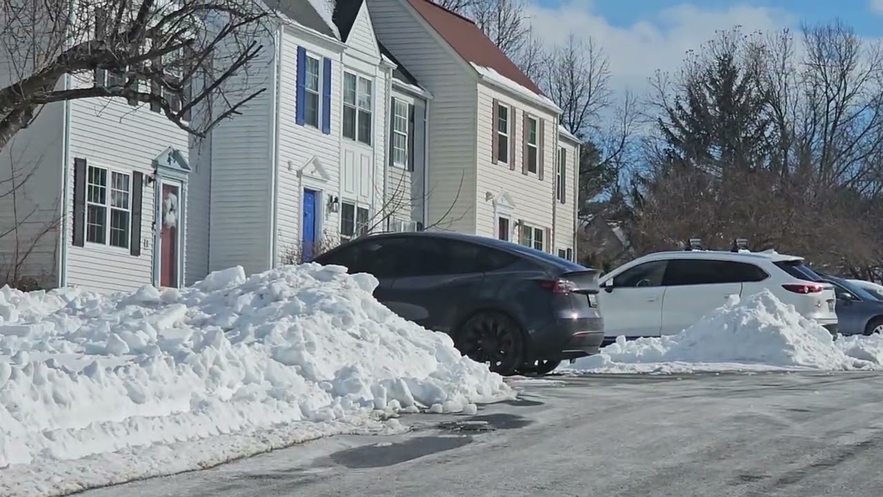 NO WAY FOR SCHOOL CHILDREN, SNOW IS COVERED EVERYWHERE INCLUDING THE PAVEMENTS/WALKWAYS.#FREDA#MC/P.