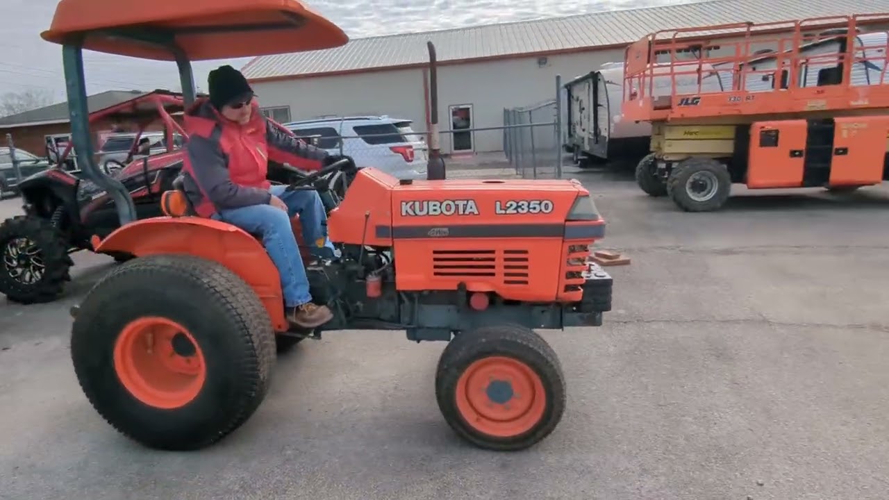Kubota L2350 4WD Tractor to be auctioned by Fowler Auction