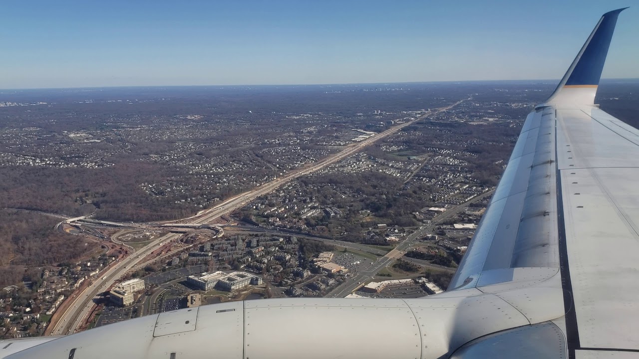 United 737 900 Landing At Washington Dulles Airport