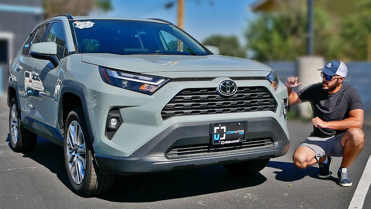 Toyota RAV4 XLE Premium 2023 года — почему ЭТОТ автомобиль превосходит конкурентов?