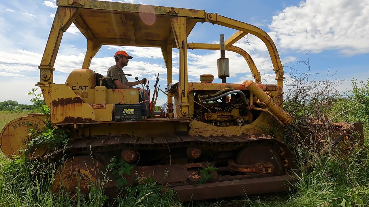 Заклинил топливный насос Cat D6B