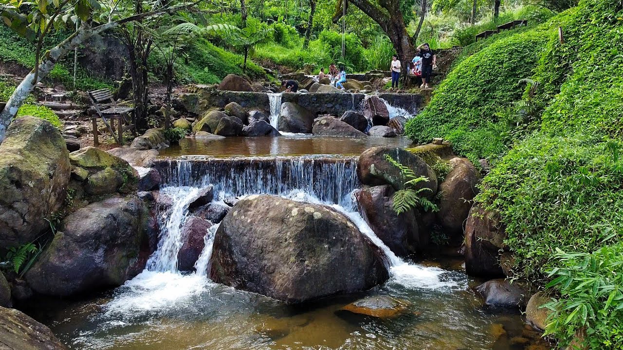 Dijamin Hati Senang Pikiranpun Tenang, Berenang Di Sungai Bersih Di Tengah Perkebunan Teh Margawindu