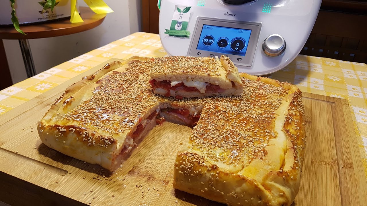 Schiacciata ripiena per bimby TM7 TM6 TM5 TM31