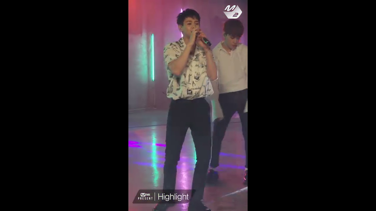 [MPD직캠] 하이라이트 양요섭 직캠 'Calling You' (HighLight YANG YO SEOB FanCam) | @Mnet Present_2017.5.29