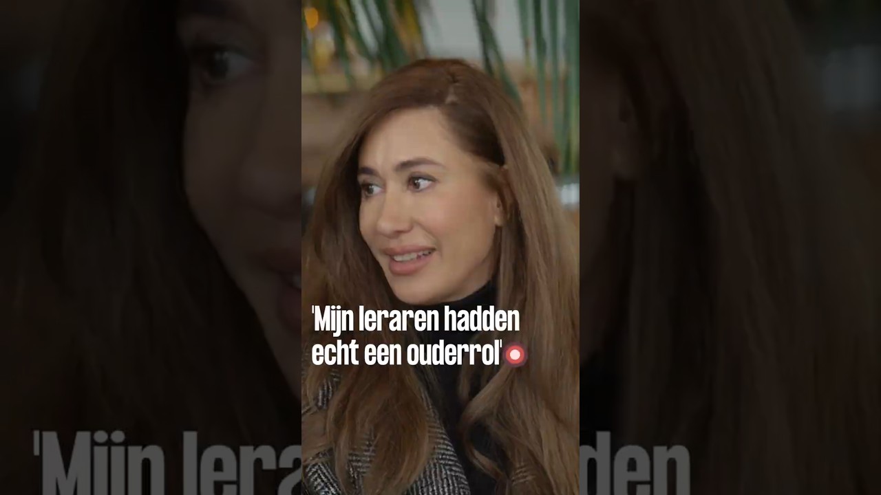 Fidan Ekiz kreeg ouderlijke liefde van haar basisschoolleraren | De re&uuml;nie | KRO-NCRV