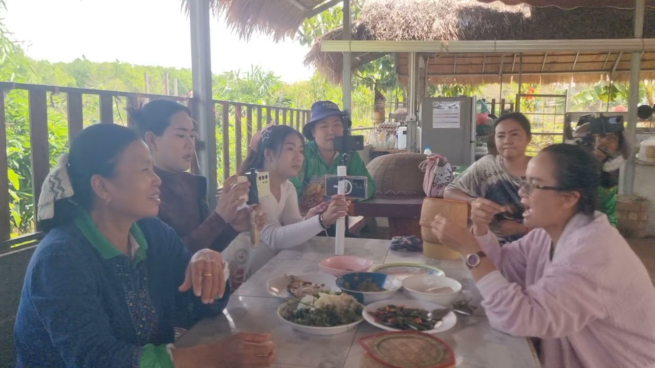 ข่าวดี!กลางวงข้าวfcมอบเงินให้ป้าเเต๋น,รับโชค..จากแม่ย่าช่อแก้วจำปา