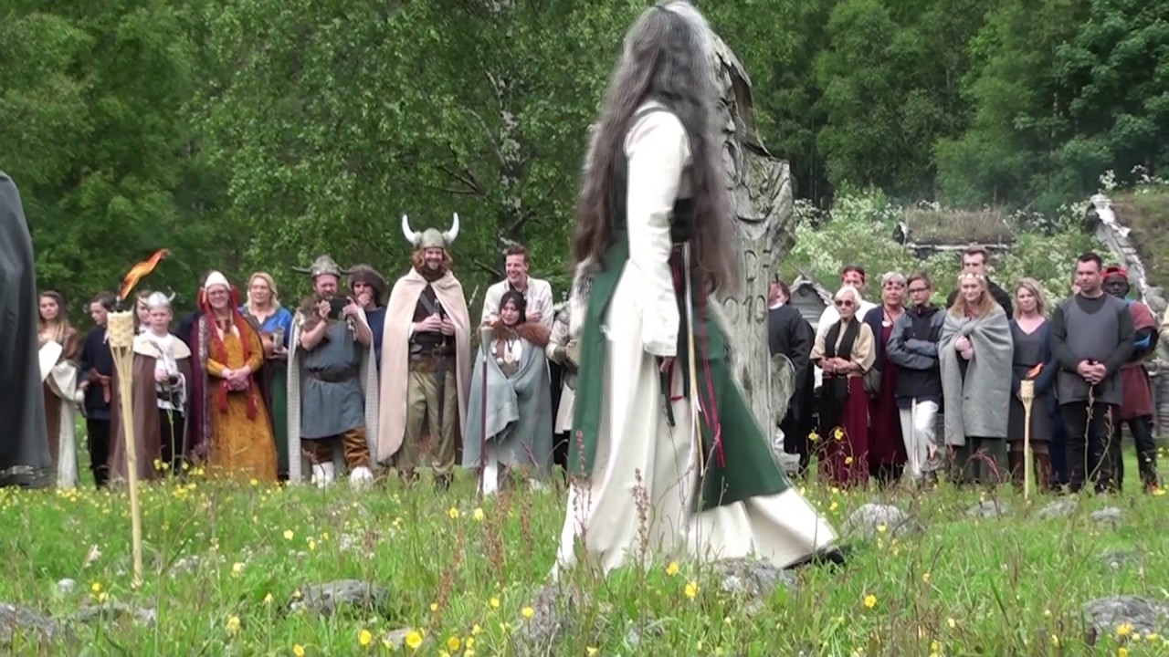 Viking Wedding in Norway at Landa Park