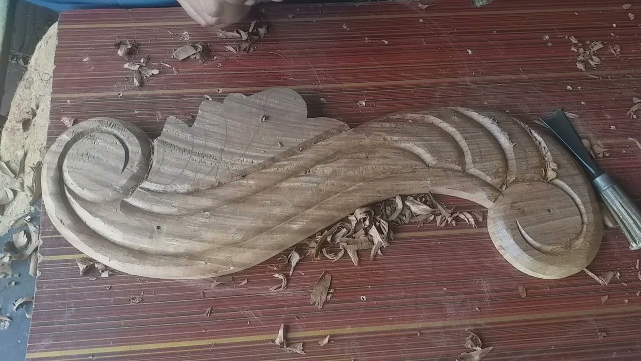 New bed molding and leafs desing  wood carving #clubcarve #woodencarvingart #wooden !