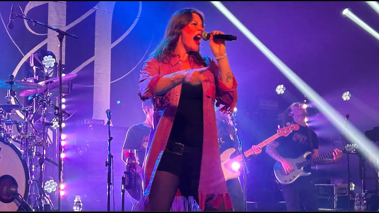 Floor Jansen Live in Viena (Simm City)