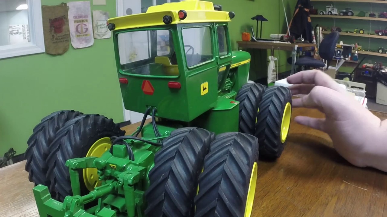 custom 1/16 John Deere 7520 by Precision Engineering
