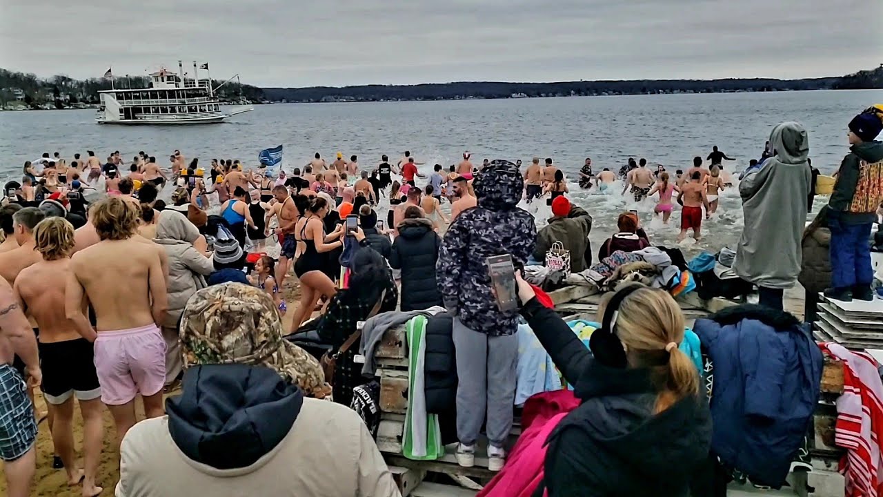 Полярное погружение в заливе Уильямс-Бей — 1 января 2025 г.