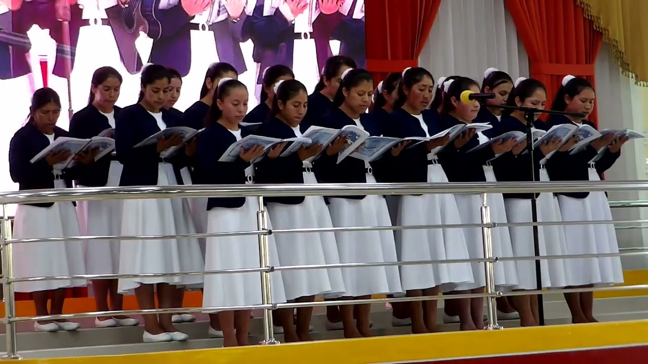 CORO DE HNAS JOVENES DE CAJAMARCA POR 33ANIVERSARIO 2DIA