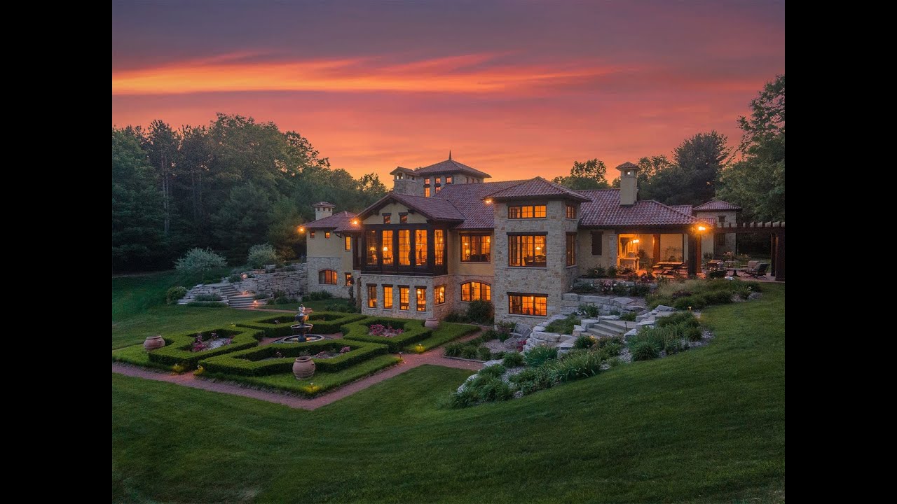 6460 Legacy Woods Drive, Holland, MI 49423