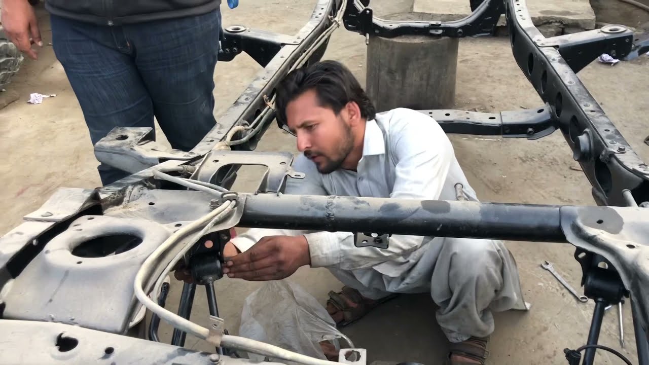 Toyota Landcruiser 1983 FJ40 / BJ40 Final Stages of Restoration Project Red Snapper - EP12