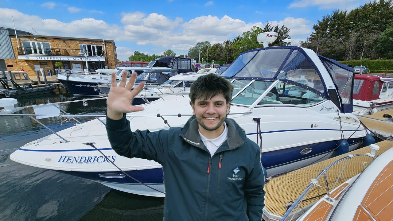 2007 Cruisers Yachts 300 CXI Express - Video Walkthrough