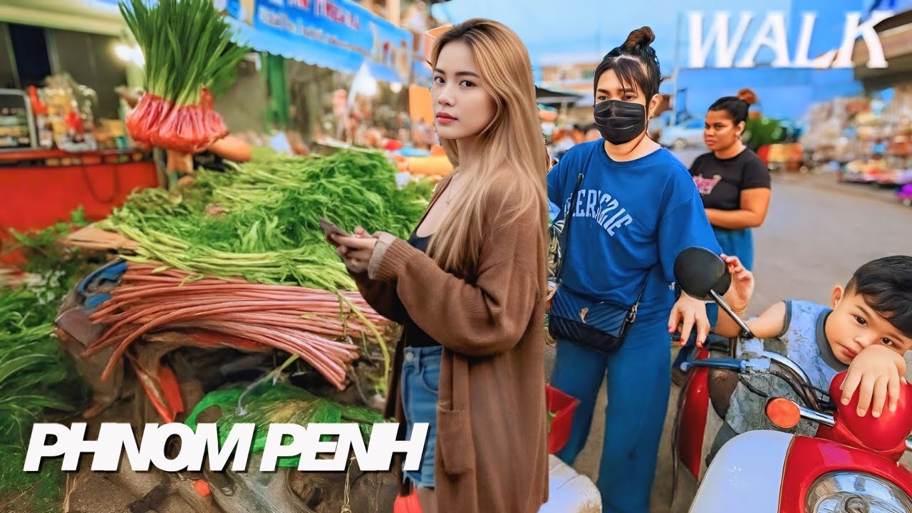 What You Can Find Inside The Local Market In Cambodia? Best Khmer Street Food & Phnom Penh Walk Tour
