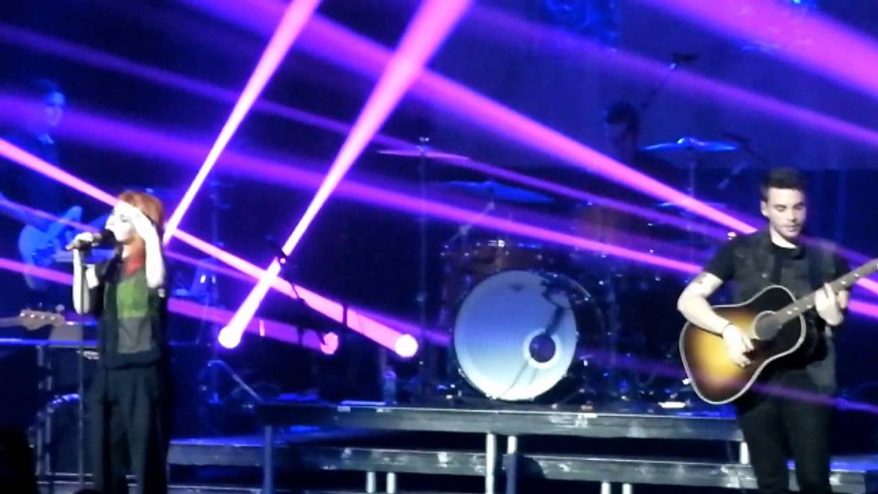 PARAMORE-Pomona, 2012 [FULL PERFORMANCE]