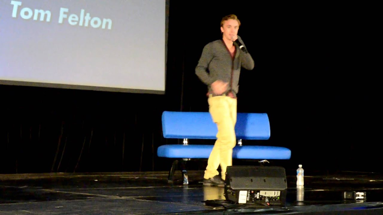 Melbnova - Tom Felton singing Happy Birthday