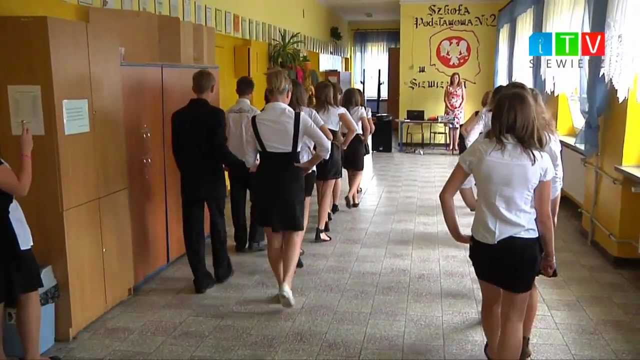 iTVSiewierz - Uczniowie SP nr 2 w Siewierzu bawią się na komersie