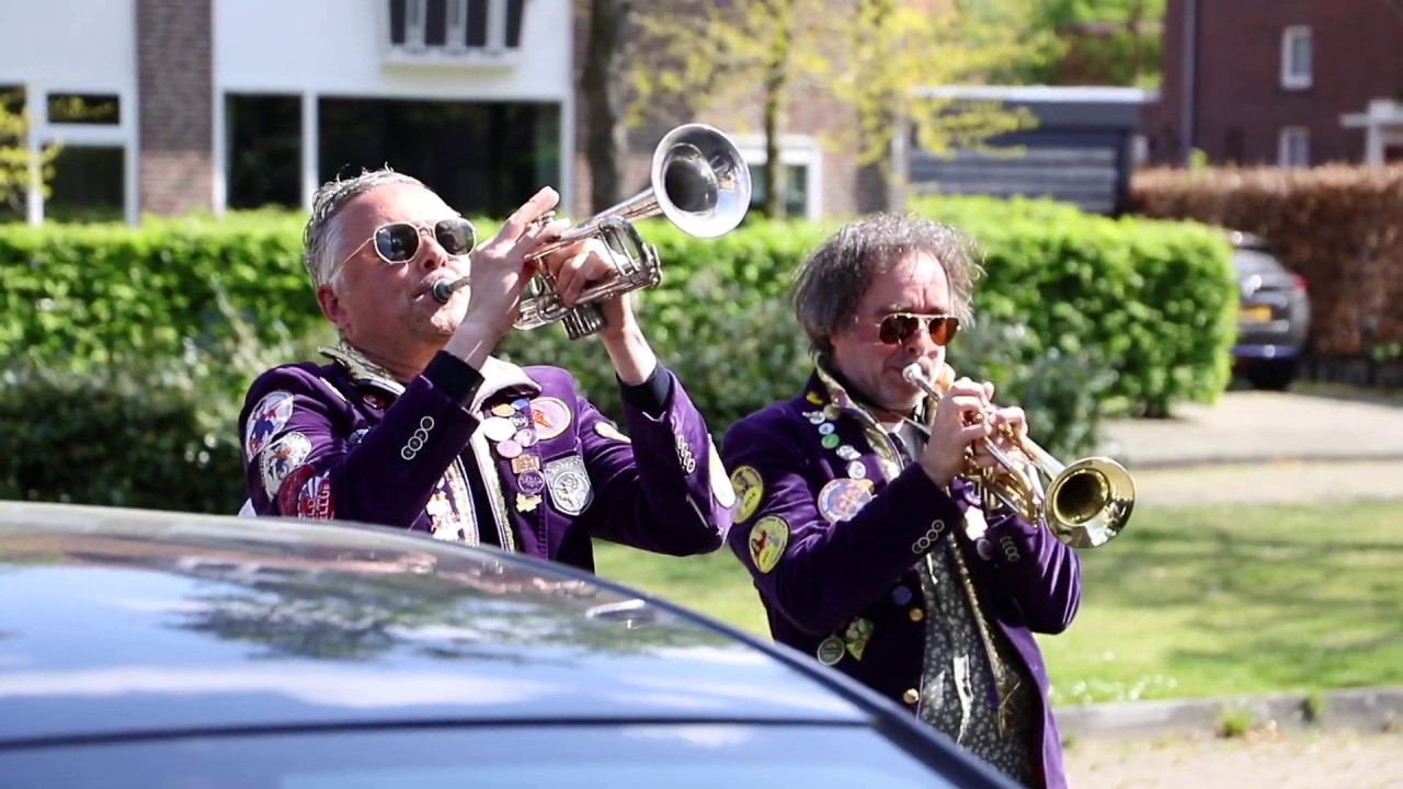 Dolle3s & The Tony's OP DOLLE TOEREN door Eindhoven 2020